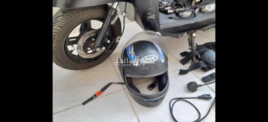 دباب بطة كهربائي مع لبس حماية وخوذة - 2